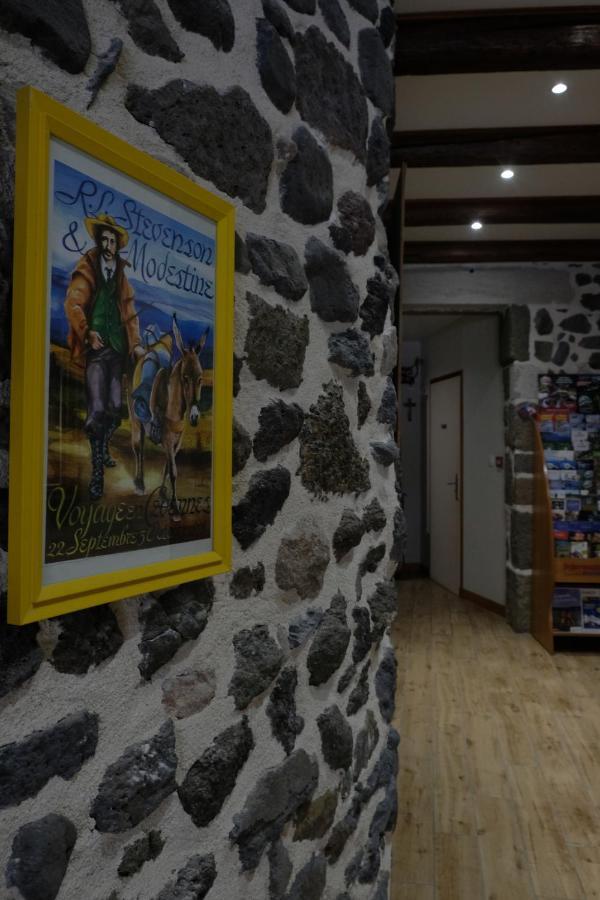 Le Bilboquet Hotell Le Puy-en-Velay Exteriör bild