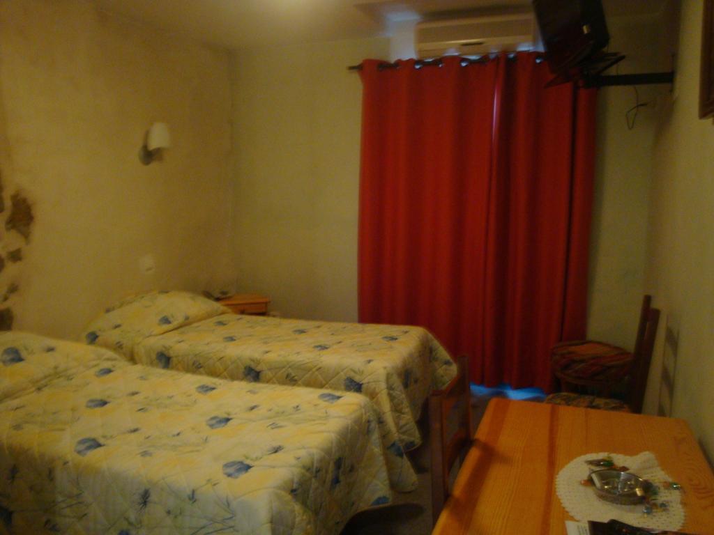 Le Bilboquet Hotell Le Puy-en-Velay Rum bild