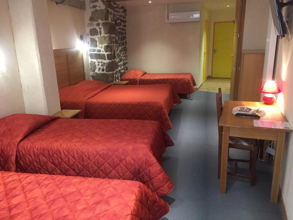 Le Bilboquet Hotell Le Puy-en-Velay Exteriör bild